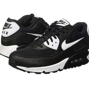 Nike Womens Air Max 90